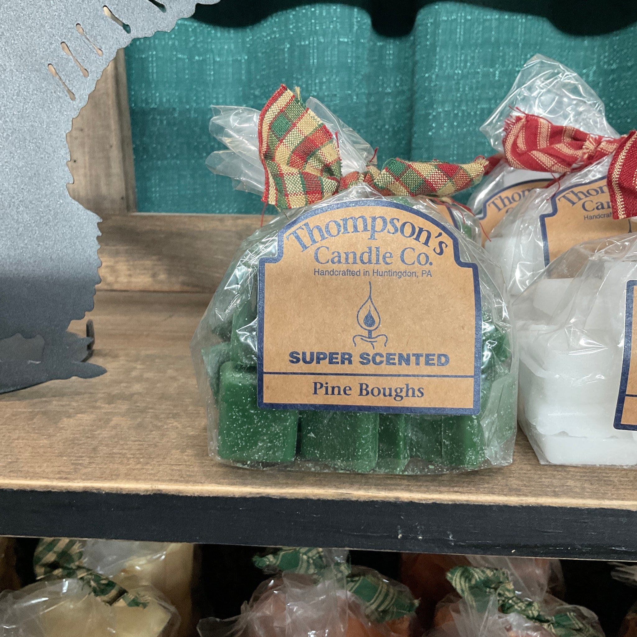 Thompson's Candle Co. Crumbles - Pine Boughs