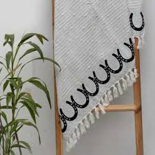 AWST Intl. Horseshoe Throw Blanket