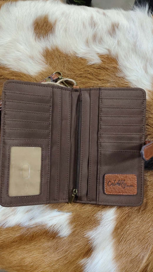 Catchfly Ladies Slim Wallet with Floral Embossing
